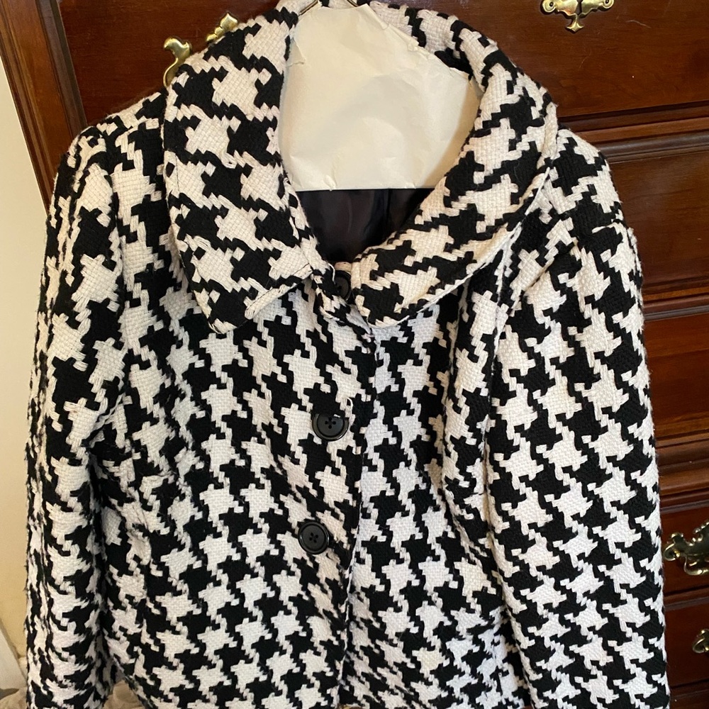 Herringbone black &  white  winter short blazer